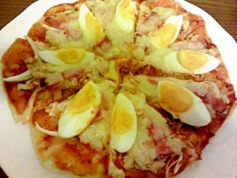 ホームベーカリーで作る、ツナ&卵ピザ